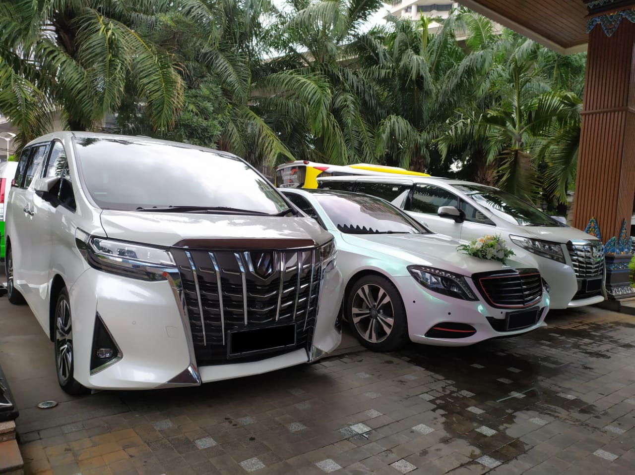 Read more about the article Mau Sewa Mobil Pengantin? Cek 4 Pilihan Mobil Favorit Ini!